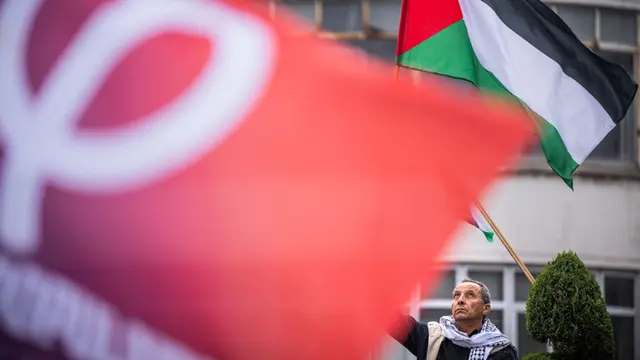 Tuntut Upaya Perdamaian, Aktivis Pro Palestina di Prancis Kembali Berunjuk Rasa