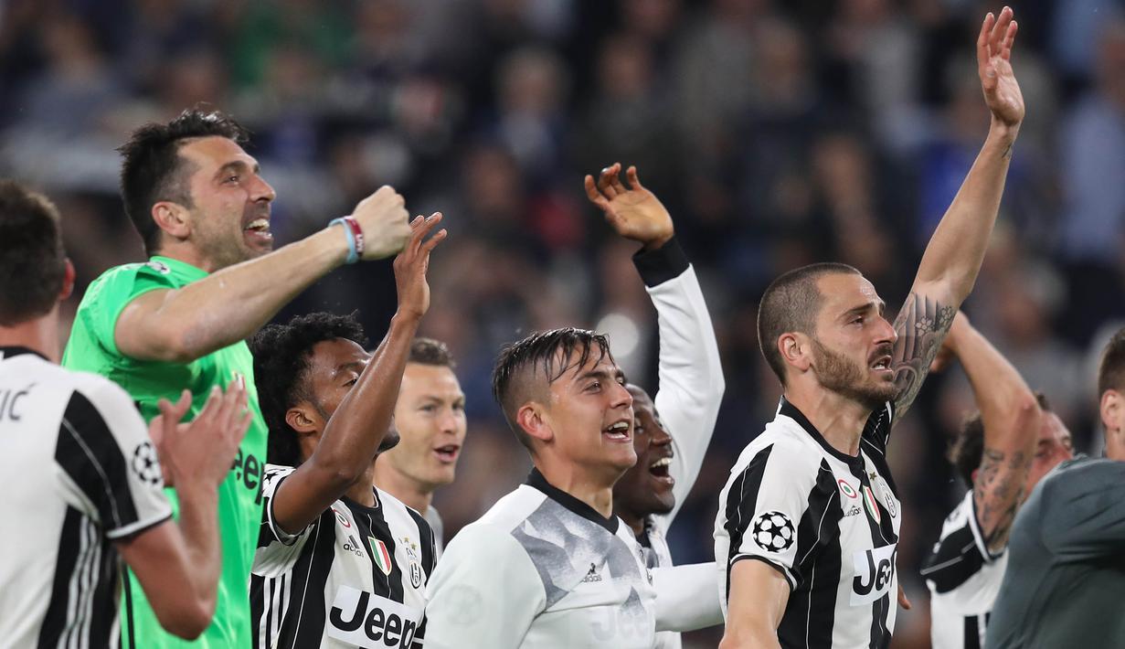 Ekspresi kiper Juventus, Gianluigi Buffon, saat melakukan selebrasi kemenangan usai timnya mengalahkan AS Monaco dalam laga semifinal Liga Champions. Buffon tampil di tiga final Liga Champions, yaitu pada 2003, 2015 dan 2017. (AFP/Valery Hache)