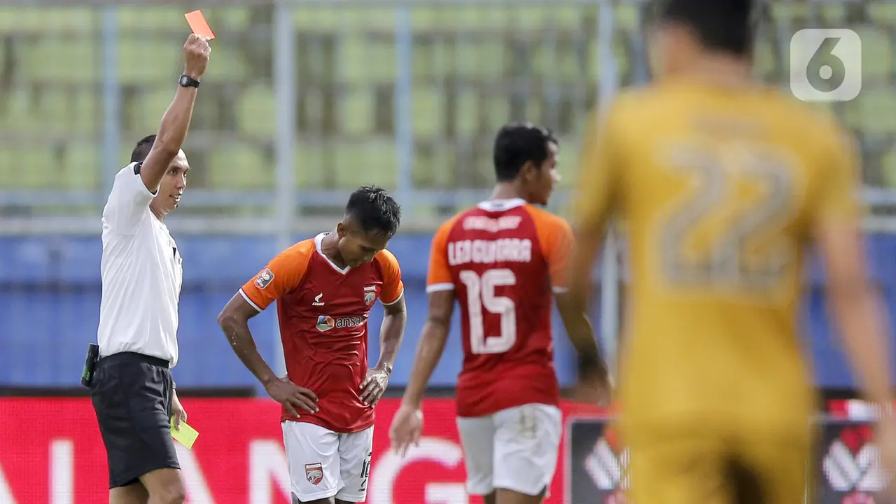 FOTO: Bhayangkara Solo FC Tekuk Borneo FC di Stadion Kanjuruhan Malang