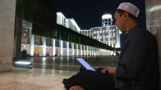 Penghujung Ramadan 1447 Hijriah, Umat Muslim Jalani Itikaf di Masjid Istiqlal Jakarta