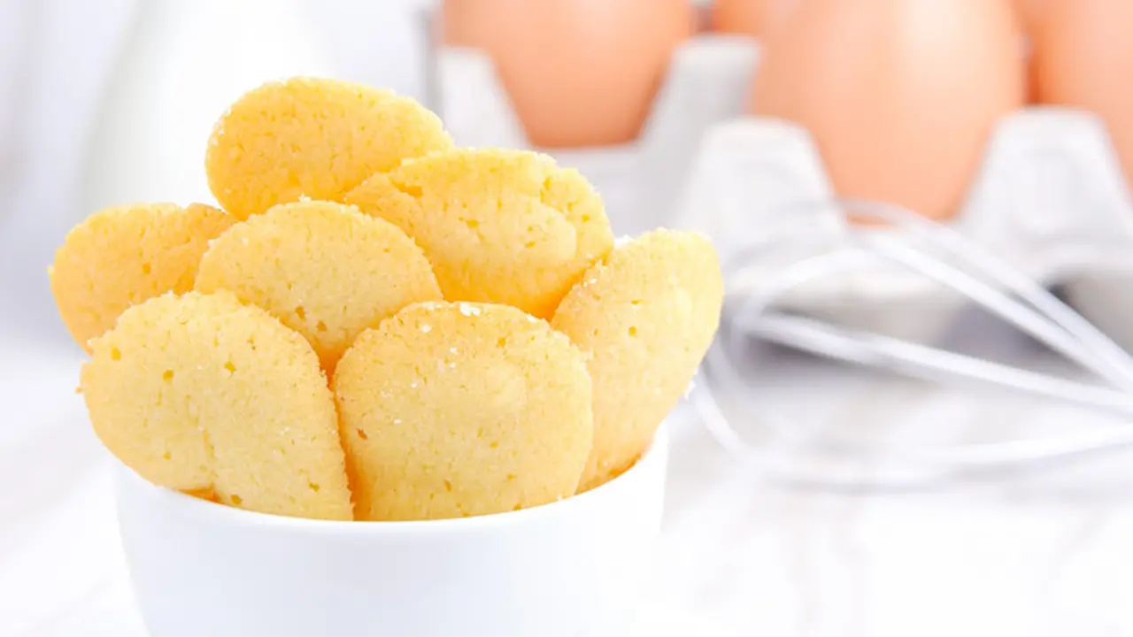 kue kering lidah kucing