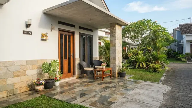 9 Teras Rumah Kecil Tanpa Pagar, Tampil Terbuka dan Tetap Estetik