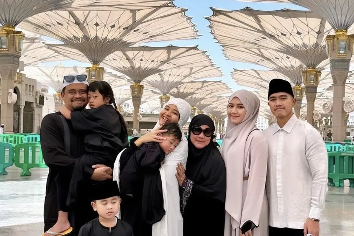 Keluarga Jokowi saat Umrah
