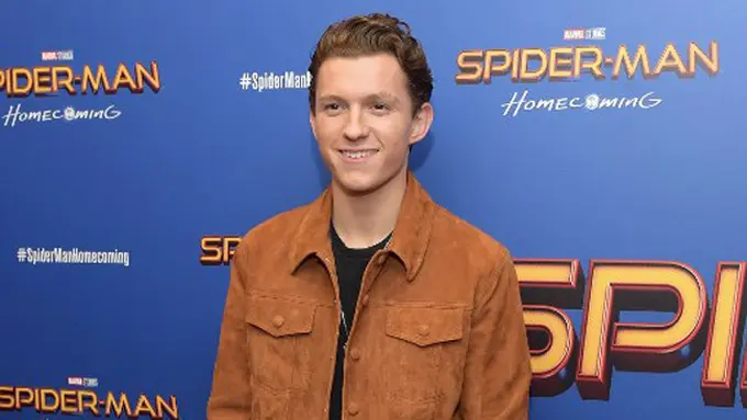 [Bintang] Tom Holland