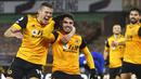 Pemain Wolverhampton Wanderers, Pedro Neto, melakukan selebrasi usai mencetak gol ke gawang Chelsea pada laga Liga Inggris di Stadion Molineux, Rabu (16/12/2020). Chelsea tumbang dengan skor 2-1. (Michael Steele/Pool via AP)
