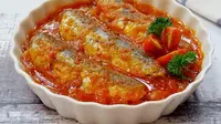 Menu ikan sarden menjadi salah satu makanan favorit masyarakat Jambi karena mudah dan gampang cara memasak serta penyajiannya. (B Santoso/Liputan6.com)