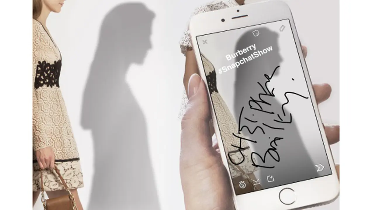 Burberry London Fashion Week Spring Summer 2016 - Snapchat