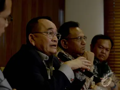Politikus Partai Demokrat Ruhut Sitompul saat menjadi pembicara dalam sebuah diskusi, Jakarta, Kamis (23/10/2014) (Liputan6.com/Johan Tallo)