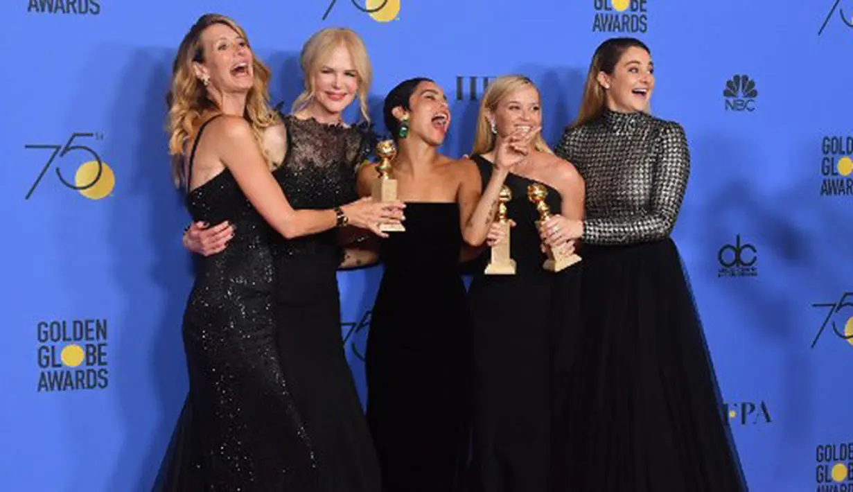 Ajang bergengsi Golden Globe kembali dihelat di tahun 2018 ini untuk yang ke-75 kalinya. Tak seperti biasanya, ada pemandangan unik yang datang dari sejumlah aktris cantik saat itu. (AFP/Frederic J.Brown)