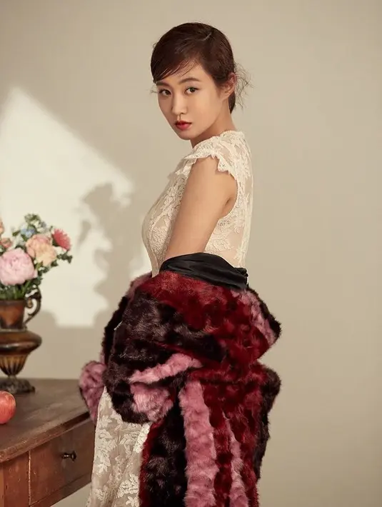 "Satu keinginan terbesarku adalah ingin menghabiskan waktu yang berharga dengan orang yang aku cintai, seperti yang kulakuan seperti saat ini," lanjutnya. (Foto: instagram.com/yulyulk)