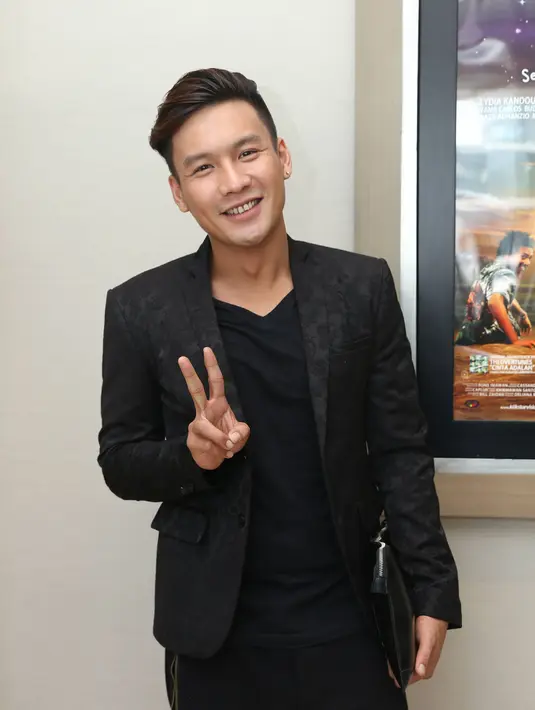 Selain sekedar wisata, untuk memanjakan perutnya, ia lebih suka berwisata ke Medan. "Yang keempat, Kota medan. Enak buat hunting makanan. Kebetulan gue juga suka kuliner," pemain sinetron Cinderella itu. (Andy Masela/Bintang.com)