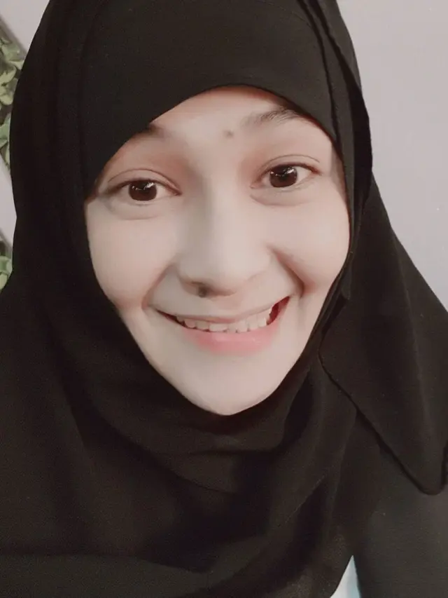 Sering Tampil Tomboi, Pesona 7 Seleb Pakai Hijab Ini Bikin Pangling