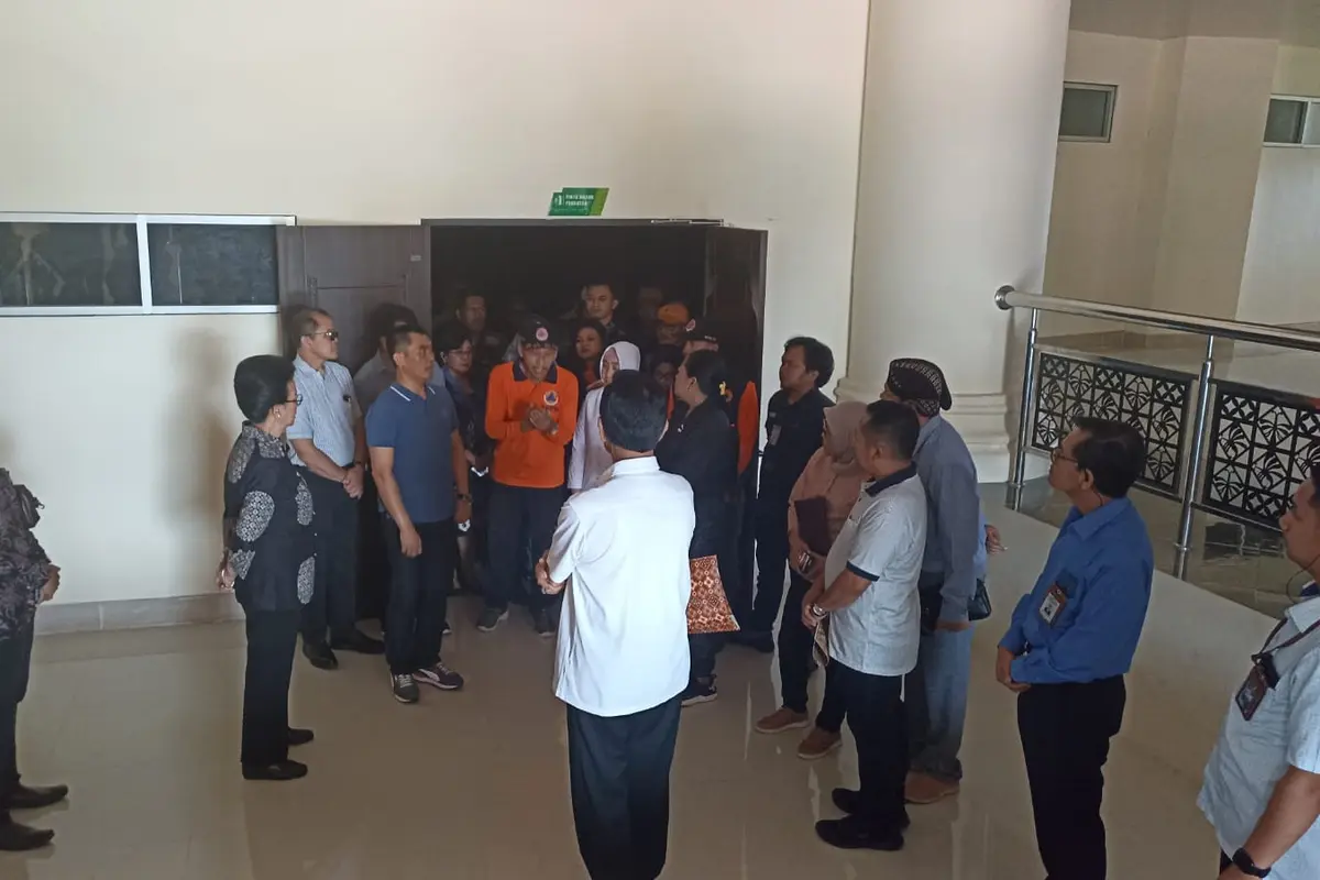 Sebanyak 114 rumah dan bangunan di Gunungkidul rusak akibat gempa Bantul, Yogyakarta. (Foto: Liputan6.com/Hendro)