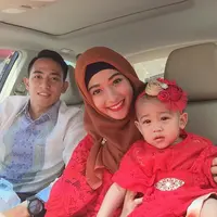 Foto Poppy Bunga dan Muhammad Fattah Riphat (Instagram @poppybungariphat)