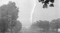 Petir di Hazeltine tanggal 13 Juni 1991. (Sumber: AP)