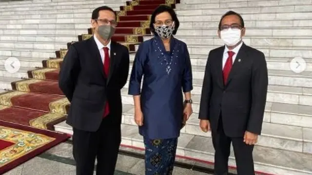Penampilan 4 Menteri Saat Sambut PM Malaysia, Menlu Retno Marsudi Pakai Sepatu Beda  Warna