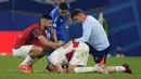 Reaksi para pemain Kroasia usai hanya imbang atas Italia pada matchday terakhir Grup B Euro 2024, Selasa (25/6/2024) dini hari WIB.  (AP Photo/Petr David Josek)