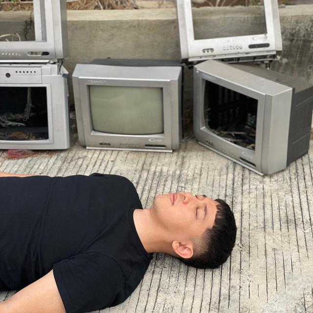 8 Tahun Berpacaran, Ini 7 Potret Donne Maula Calon Suami Yura Yunita