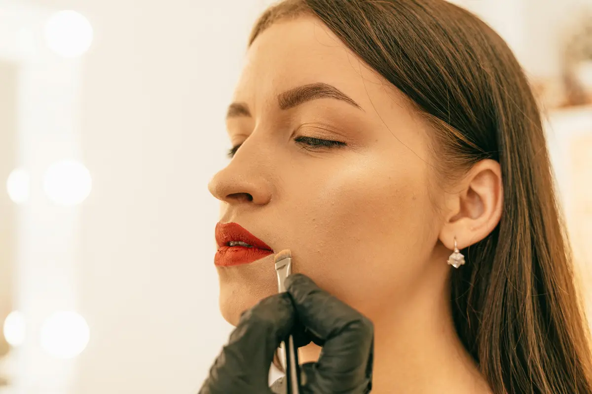 ⁠Ingin Tampil Segar di Hari Raya? Ini Tips Tampilan Makeup Soft Peach yang Membuat Wajah Tampak Natural