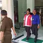 PNS menjadi tersangka korupsi proyek fiktif KPU Bogor. (Liputan6.com/Achmad Sudarno)