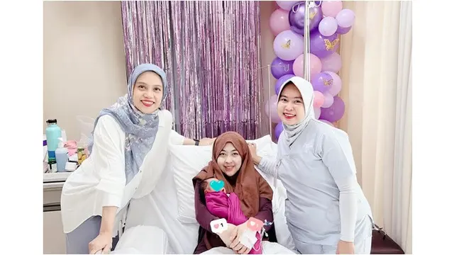 6 Potret Shindy Putri Melahirkan Anak Kedua, Ria Ricis Sambut Keponakan Baru