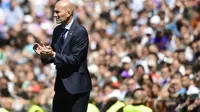 Zidane frustasi Real Madrid hanya bisa imbang 1-1 dari Levante pada Sabtu (9/9/2017). (AFP / PIERRE-PHILIPPE MARCOU)