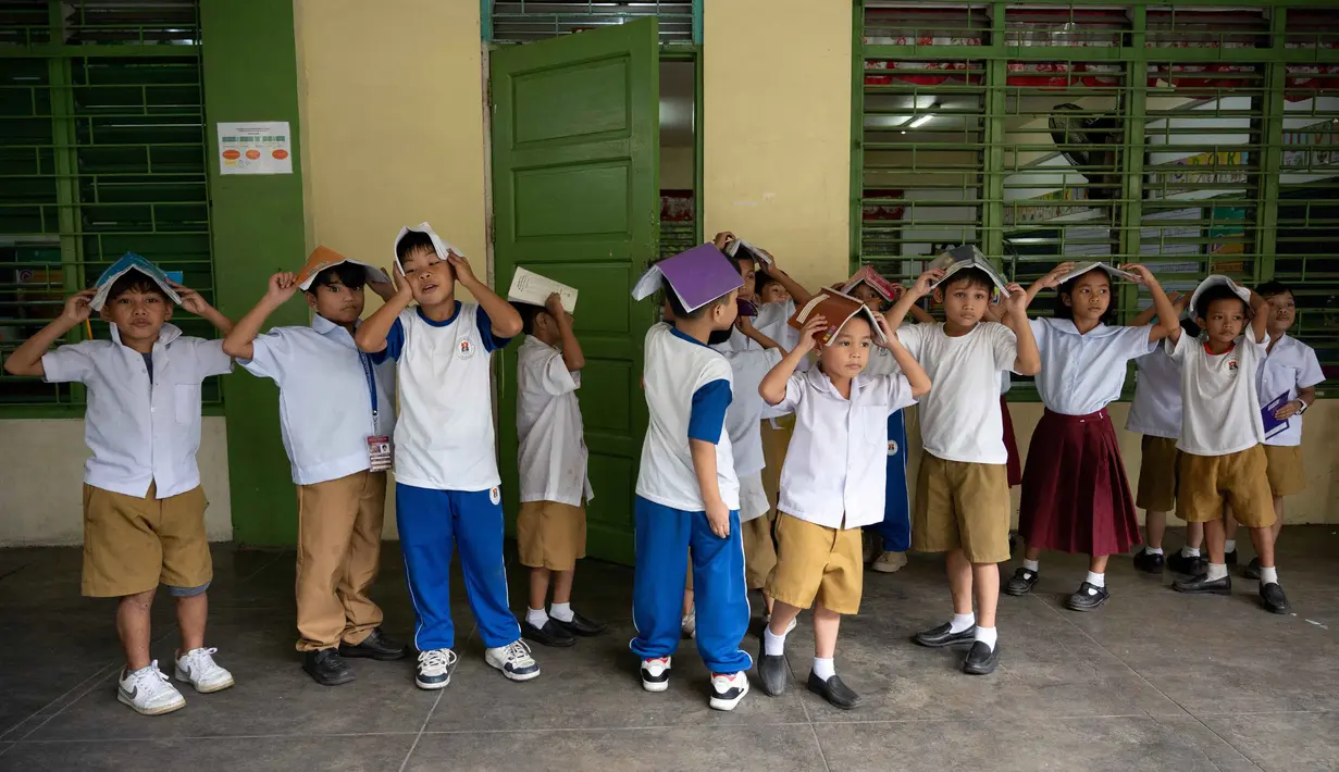 Meski sebagian besar yang terjadi memiliki skala kecil, namun gempa dahsyat bisa datang kapan saja tanpa bisa diprediksi karena belum adanya teknologi yang mumpuni. (Ted ALJIBE/AFP)