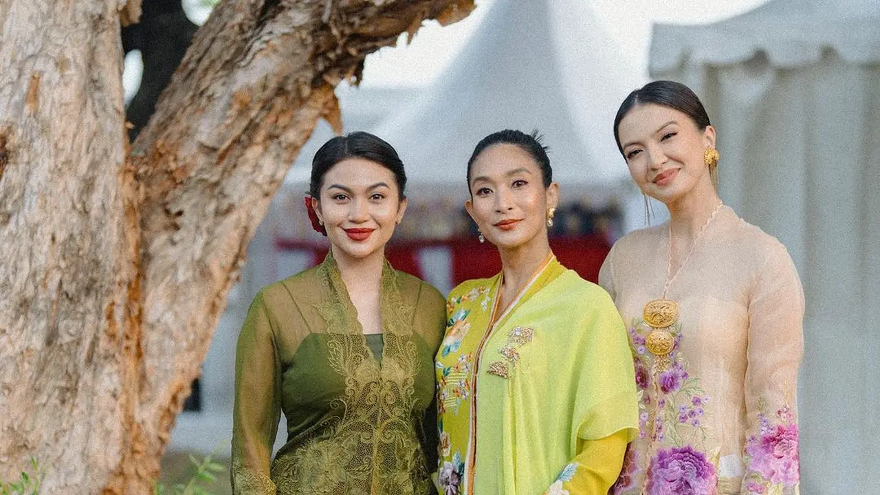 10 Inspirasi Kebaya dari Figur Publik di Istana Berkebaya, Nagita Slavina, Erina Gudono hingga Raline Shah
