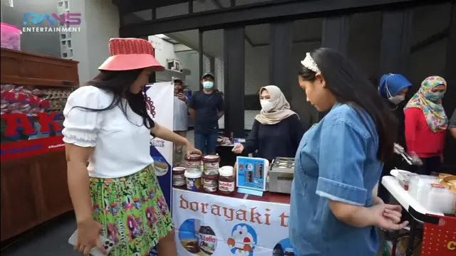 [Fimela] Nagita Slavina dan Titi Kamal