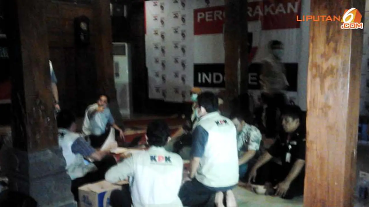 kpk-anas-131112-c.jpg