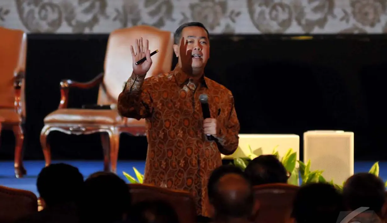 Wamendikbud Musliar Kasim mengapresiasi kemauan dari sarjana yang mengikuti program Sarjana Mendidik di Daerah Terdepan, Terluar, dan Tertinggal (SM3T) , Jakarta, Kamis (18/9/2014) (Liputan6.com/Johan Tallo)