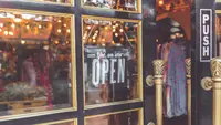 ShopeePay membagikan tips yang berguna bagi para pengusaha franchise. | ilustrasi: pexels.com/@belart84