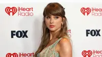 Taylor Swift Bergaya ala Pengantin Jelang Pernikahan dengan Travis Kelce, Pamer Berlian Rp 257 Juta