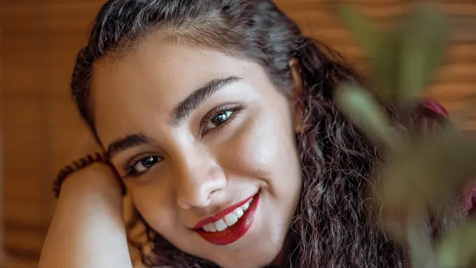 ilustrasi gigi putih