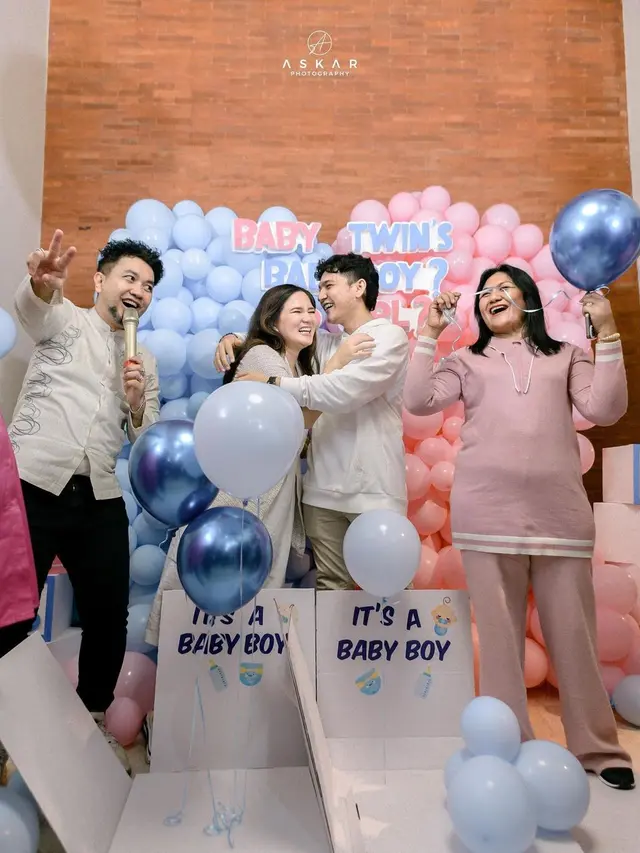 6 Potret Aktris FTV Masayu Clara Gelar Gender Reveal Party, Hamil Anak Kembar
