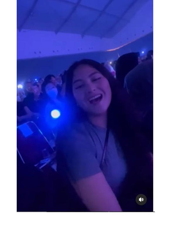 8 Momen Erick Thohir Temani Anak Nonton Konser Suga, Ikut Jadi ARMY