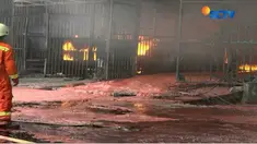 Kebakaranpabrik lilin di Pergudangan Kapuk Kencana, Penjaringan terjadi saat jam kerja baru dimulai.