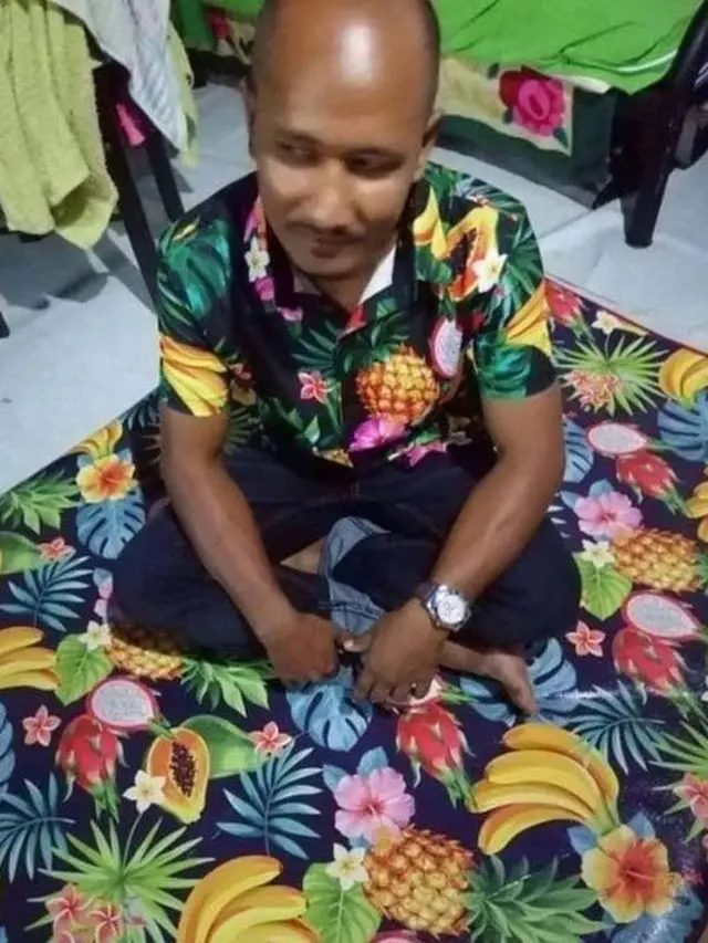 6 Kemeja Ini Motifnya Anti-mainstream Banget, Nyeleneh