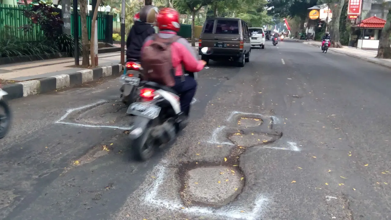 PJTKI sampai Perusahaan Pengurus Dokumen Garap Proyek Jalan di Kota Malang ?
