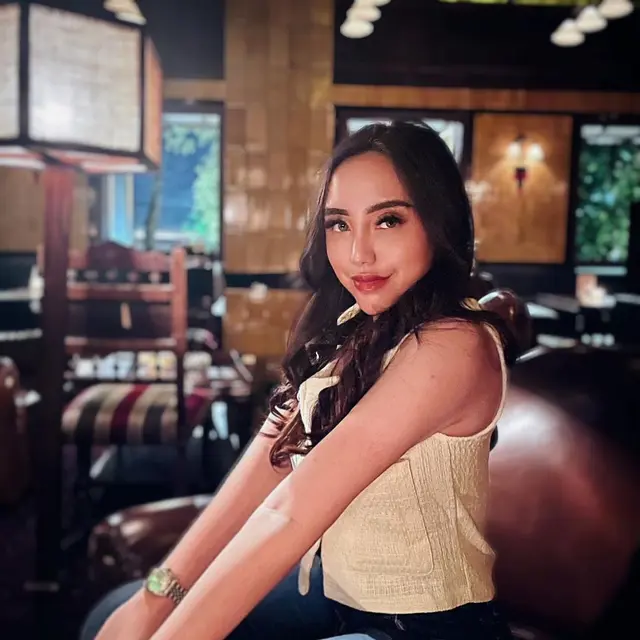6 Artis Ini Putuskan Lepas Hijab Usai Cerai, Publik Sempat Dibuat Kaget