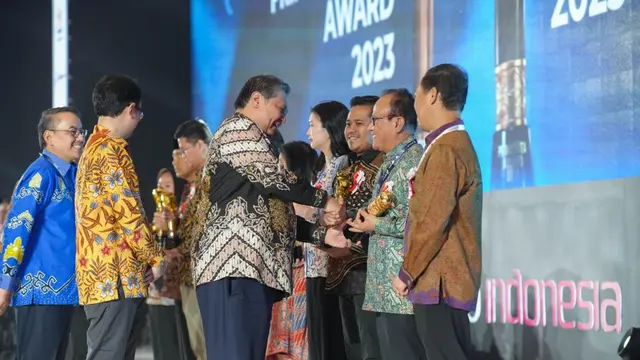 Menteri Koordinator Bidang Perekonomian Airlangga Hartarto saat menyampaikan keynote speech pada Trade Expo Indonesia ke-38 tahun 2023 di ICE BSD, Tangerang Selatan, Rabu (18/10/2023). (Dok Kemenko Perekonomian)