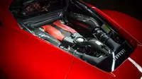 Mesin V8 3,9 liter, twin turbo, milik Ferrari 488 GTB dan 488 Spider dianggap sebagai mesin mobil terbaik oleh di Engine of the Year Award.