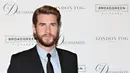 Tahu nggak kalau Liam Hemsworth yang pertama kali ditawari peran Thor? Namun Marvel pun memanggil sang kakak dan Chris ternyata lebih cocok memegang peran tersebut. Kira-kira mereka sempat berantem nggak ya? (CINDY ORD / GETTY IMAGES NORTH AMERICA / AFP)