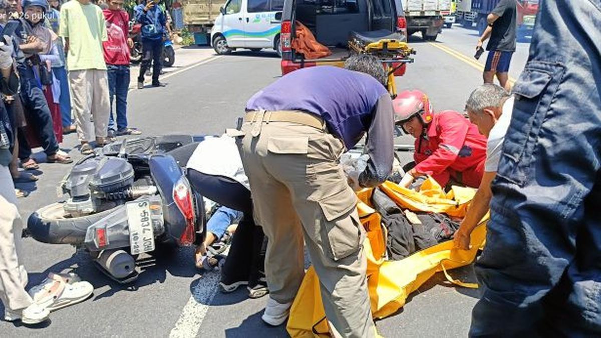 Motor Terjepit Dua Truk di Gempol Probolinggo, Satu Keluarga Tewas