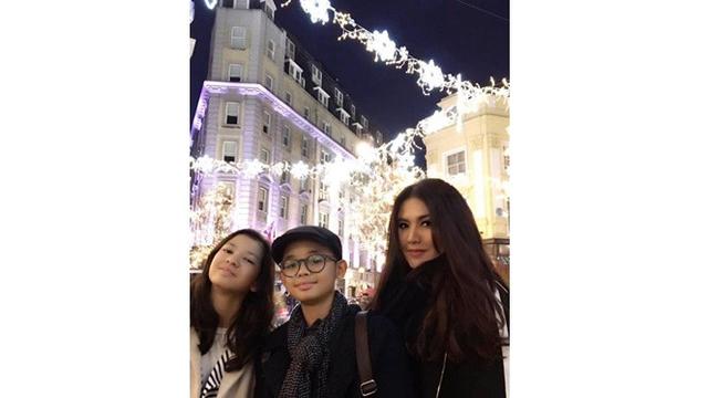 7 Seleb Tanah Air yang Dikaruniai Anak Kembar, Lucu dan Menggemaskan