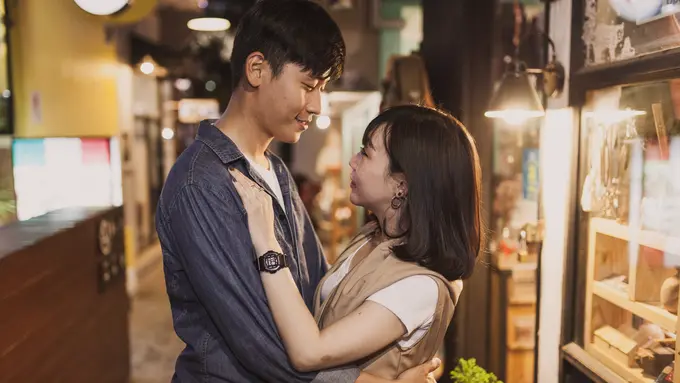 wanita agustus sangat rindu