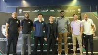 Delapan tim basket akan bersaing ketat di babak Playoff IBL (Indonesian Basket Ball) 2022 di GOR C'tra Arena, Kota Bandung pada 13-16 Agustus 2022. (Erwin Snaz/Bola.com)