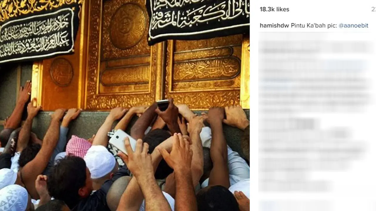 Hamish Daud berebut memegang pintu Ka'bah (Foto:Instagram)