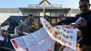 1.775 lembar surat suara yang rusak dan tidak layak maupun tidak terpakai tersebut dimusnahkan. (CHAIDEER MAHYUDDIN/AFP)