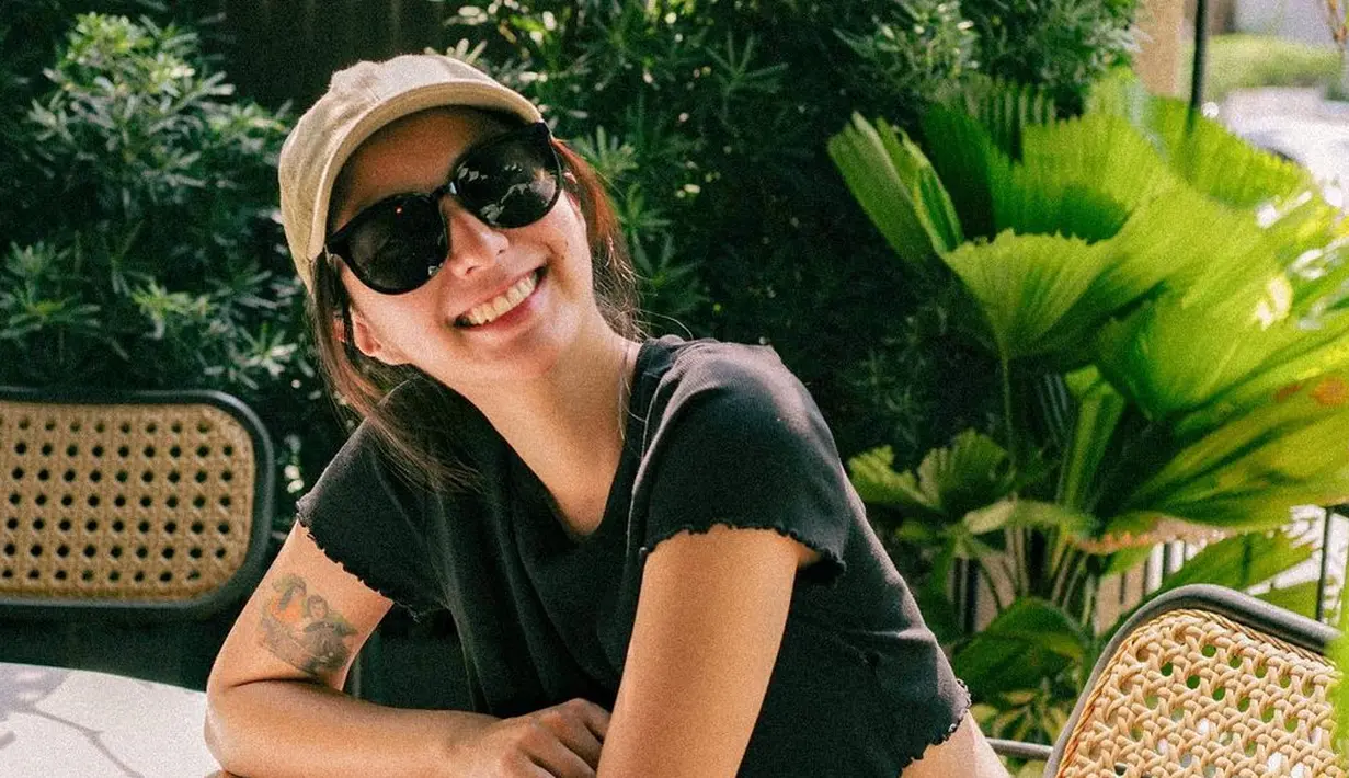 <p>[Instagram/clairineclay]</p>